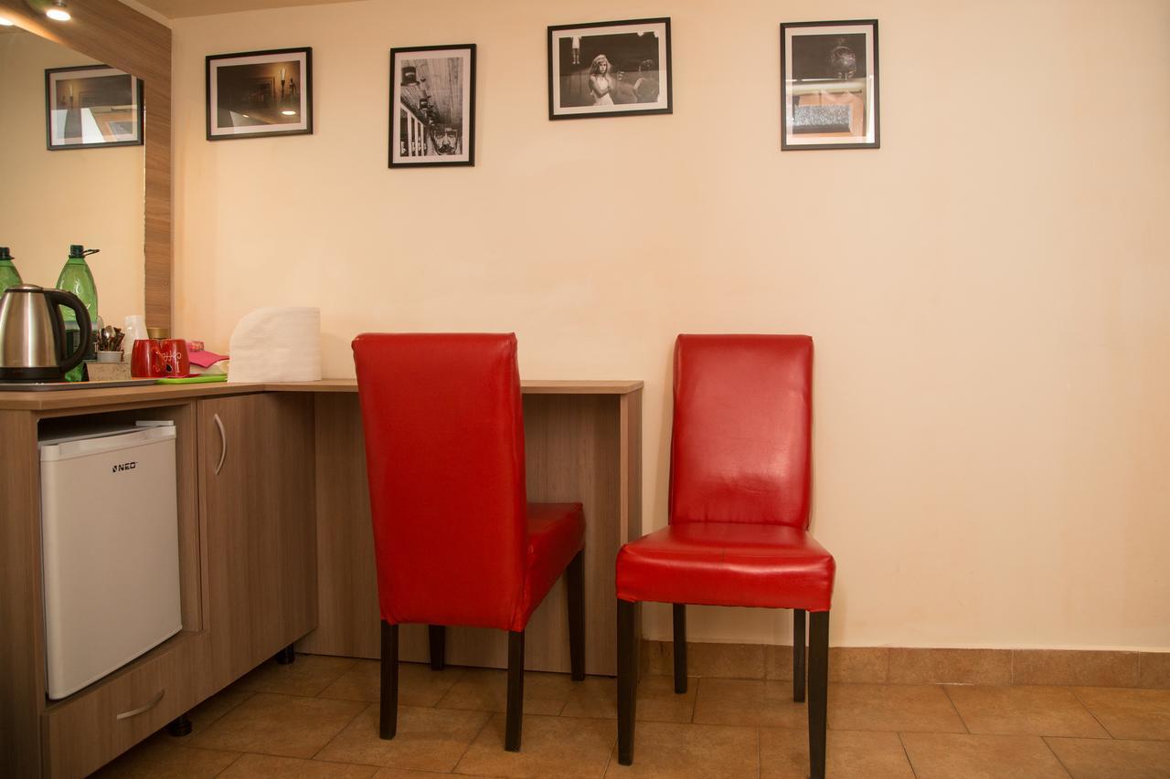 Downtown Studio Oradea Buitenkant foto
